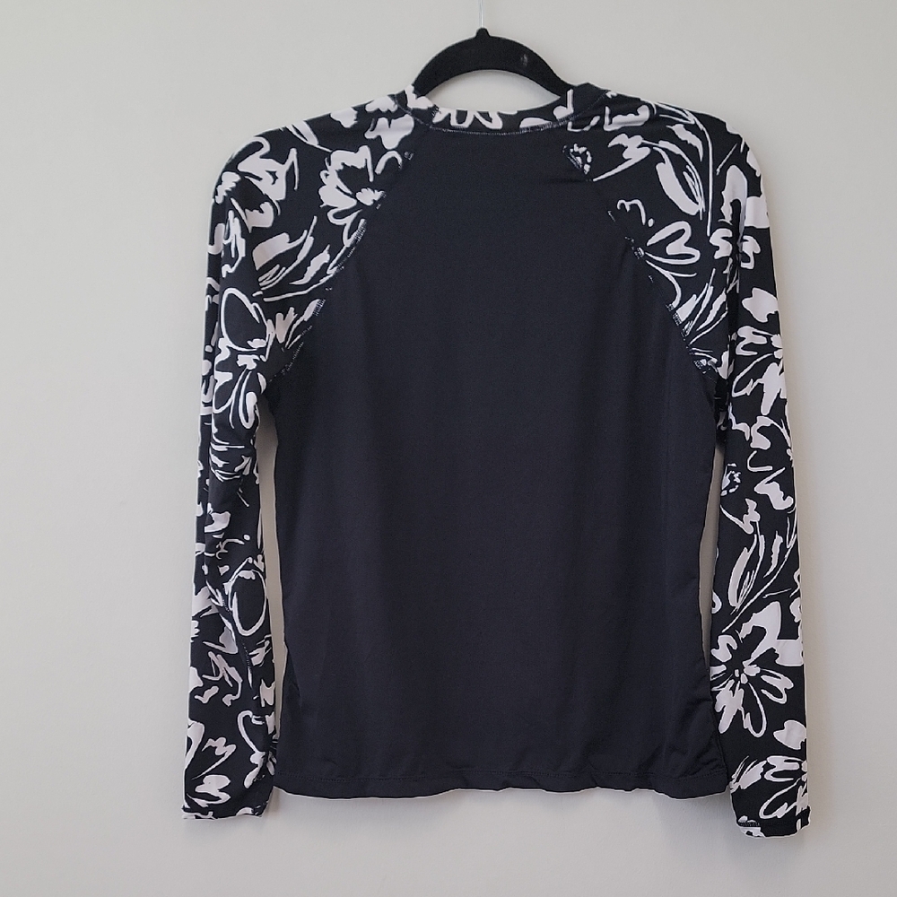 Hurley Black and White Floral Long Sleeve Tee - Picture 5 of 11